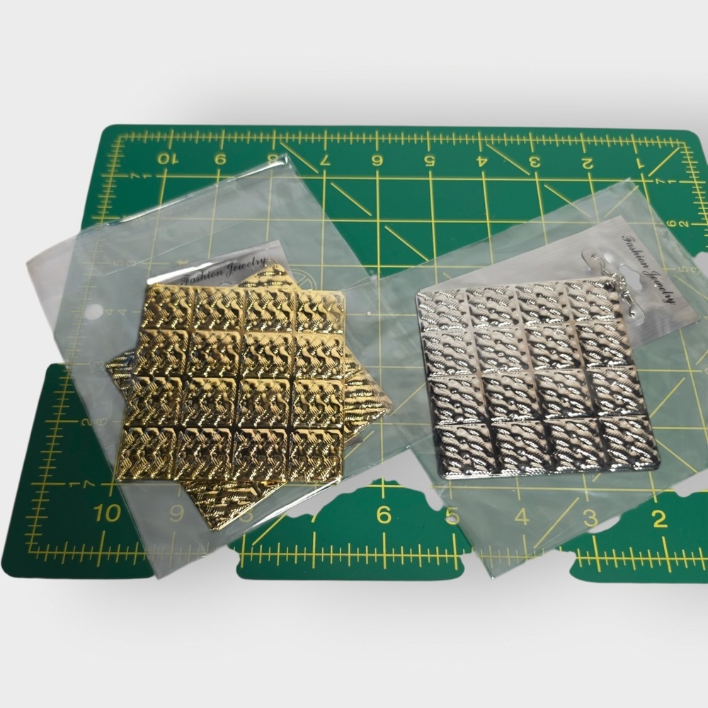 Lot of 2 X Large Earrings Gold Silver Tone Textured Square Dangle VINTAGE 4" Y2K - Picture 4 of 6